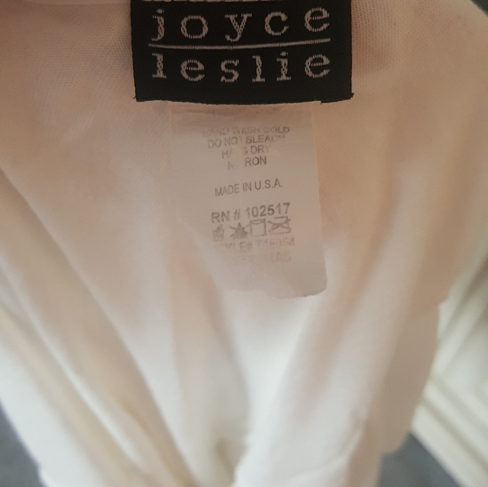 Flutter Top - Picture 3 of 8